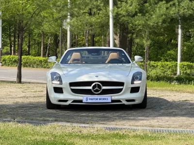 Mercedes-Benz SLS AMG