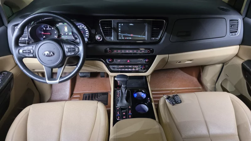 Kia Carnival