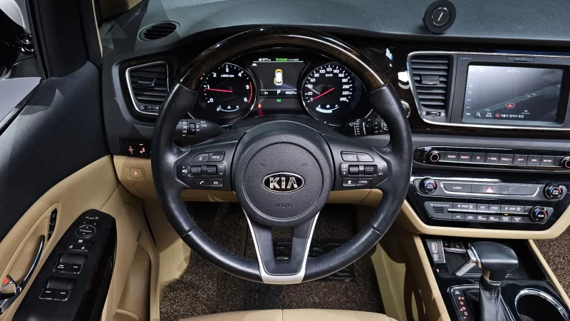 Kia Carnival
