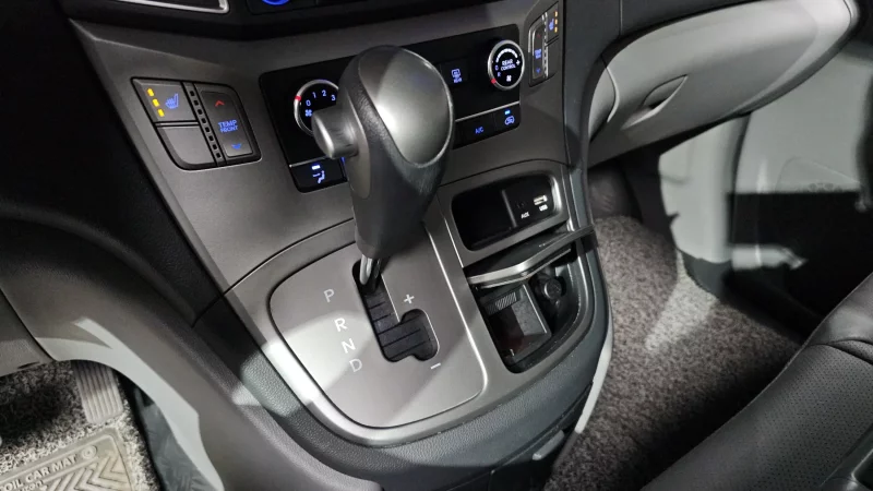 Hyundai Grand Starex