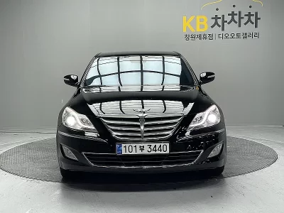 Hyundai Genesis