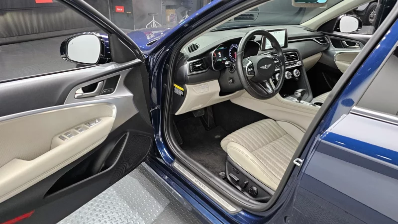 Genesis G70