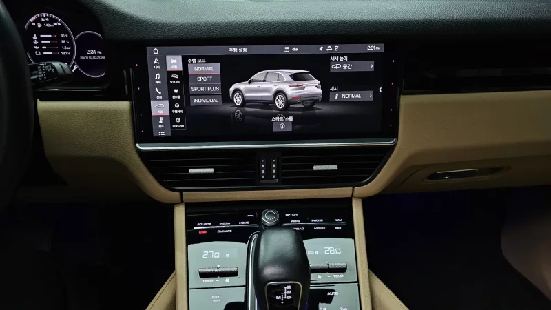 Porsche CAYENNE
