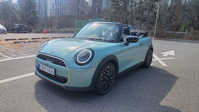 MINI Cooper Convertible