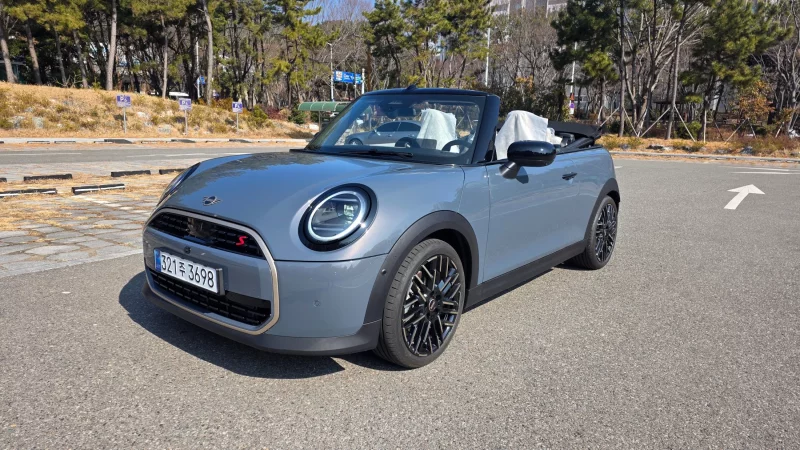 MINI Cooper Convertible