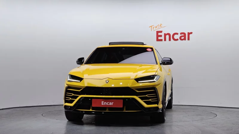 Lamborghini URUS