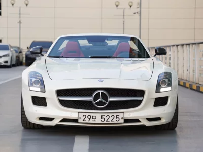 Mercedes-Benz SLS AMG