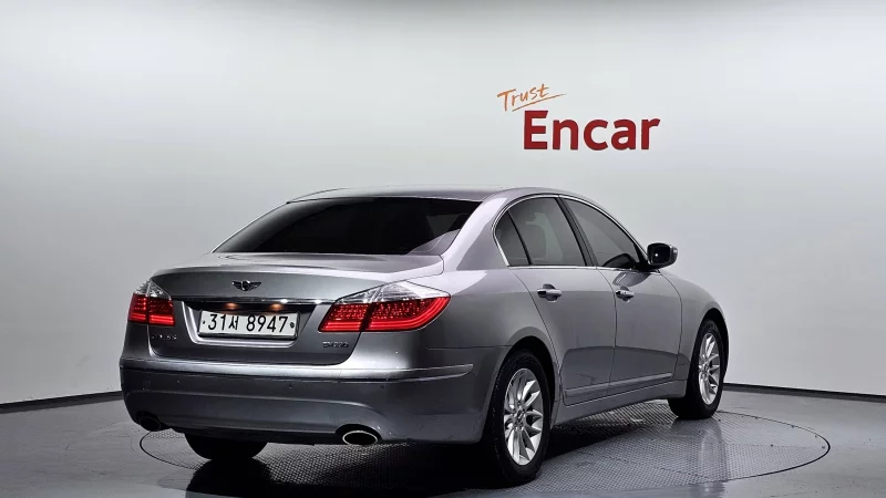 Hyundai Genesis