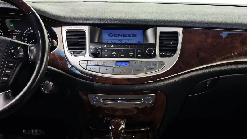 Hyundai Genesis