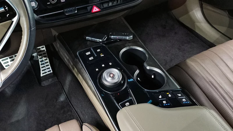 Kia K8