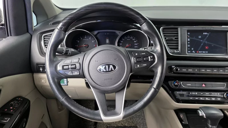 Kia Carnival