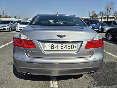 Hyundai Genesis
