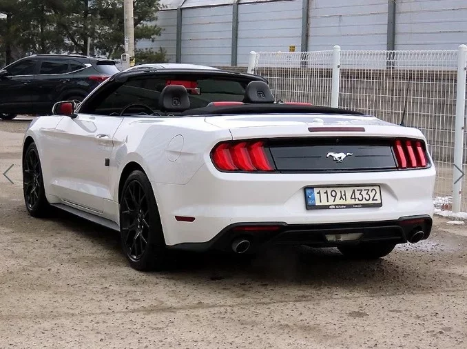 Ford MUSTANG