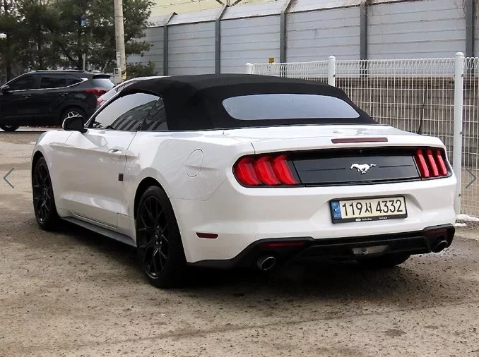 Ford MUSTANG
