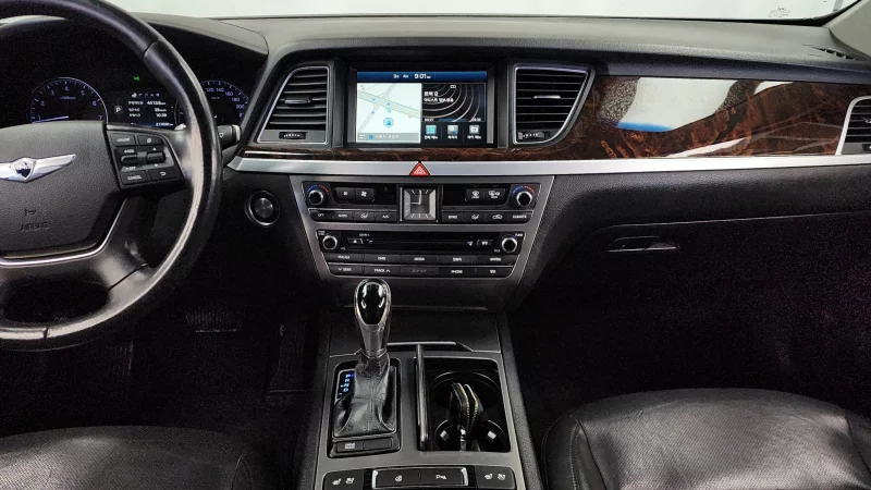 Hyundai Genesis