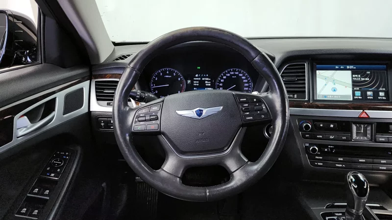Hyundai Genesis