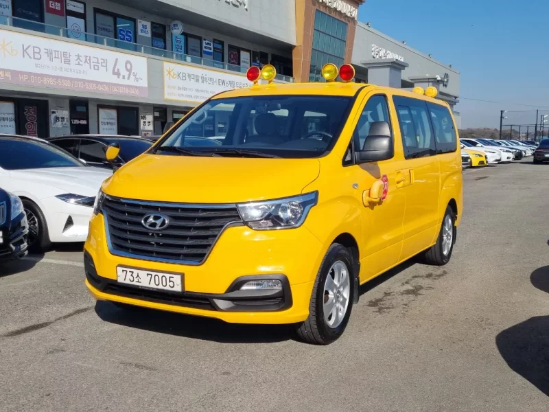 Hyundai Starex