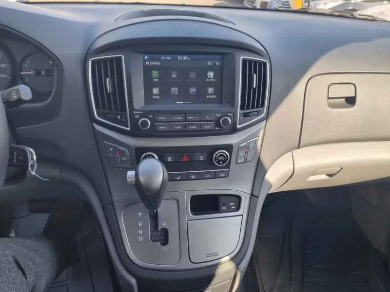 Hyundai Starex