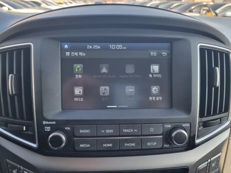 Hyundai Starex