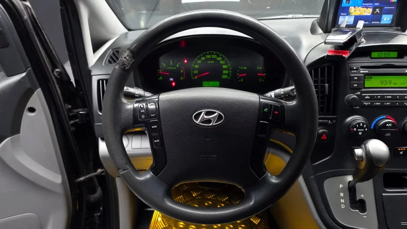 Hyundai Grand Starex