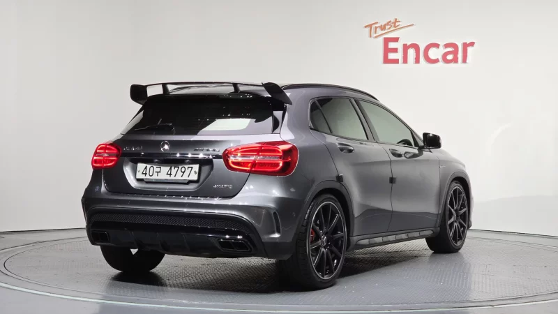 Mercedes-Benz GLA-Class