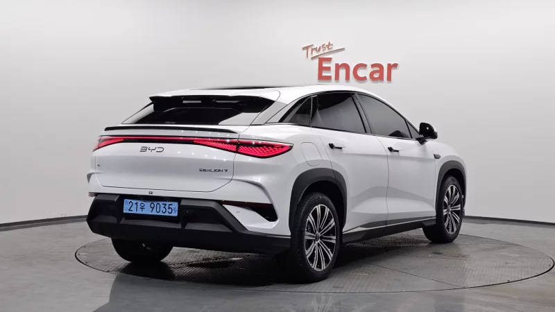 BYD Sealion 7