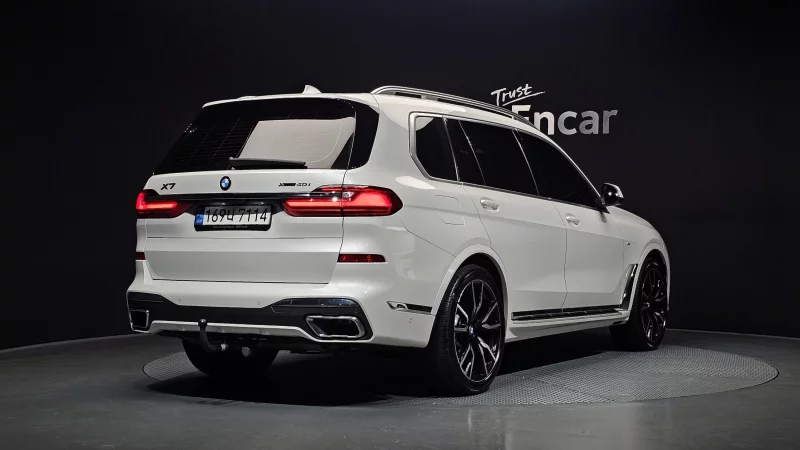 BMW X7