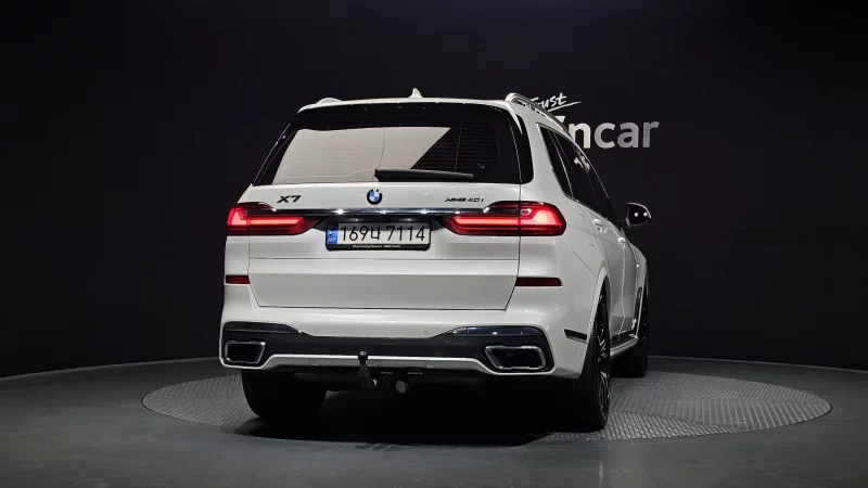 BMW X7