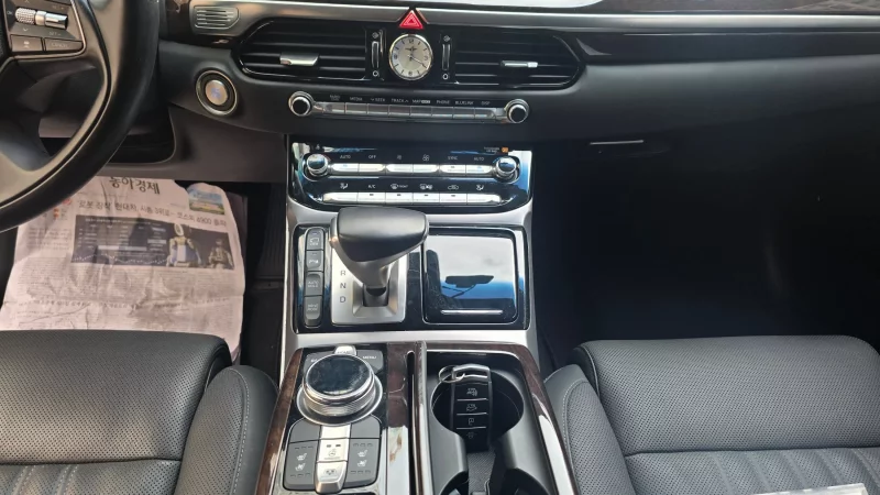 Genesis EQ900