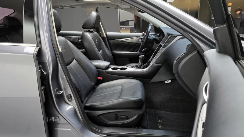 Infiniti Q50