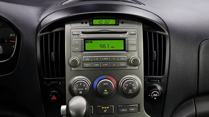 Hyundai Starex