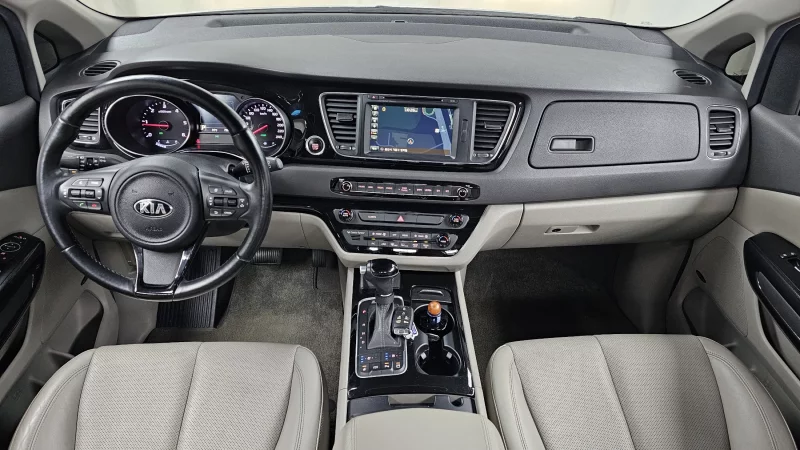 Kia Carnival