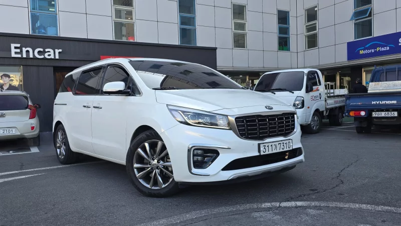 Kia Carnival