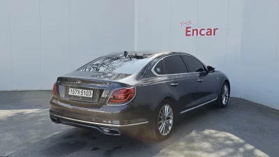 Kia K9