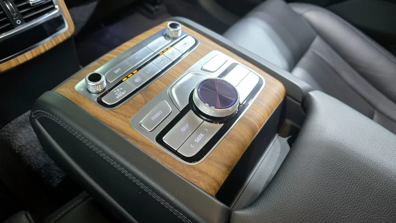 Kia K9