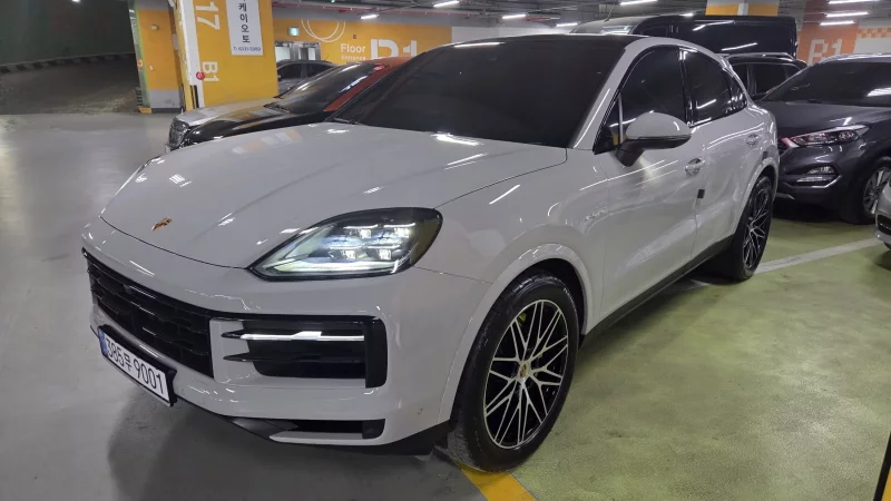 Porsche CAYENNE