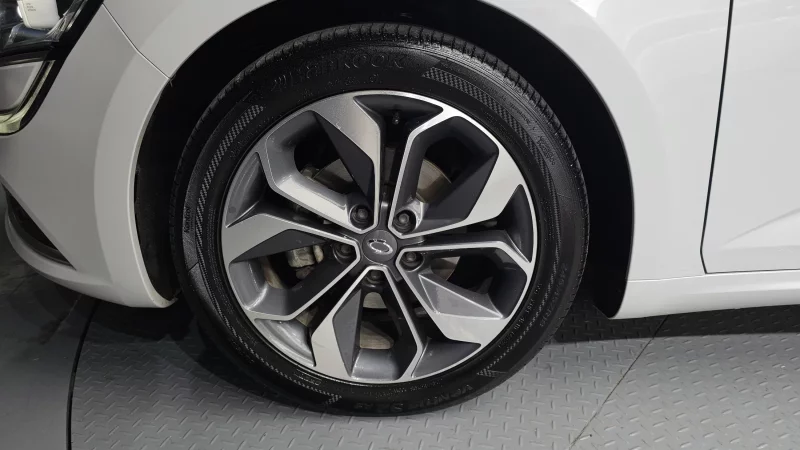 Renault Samsung SM6