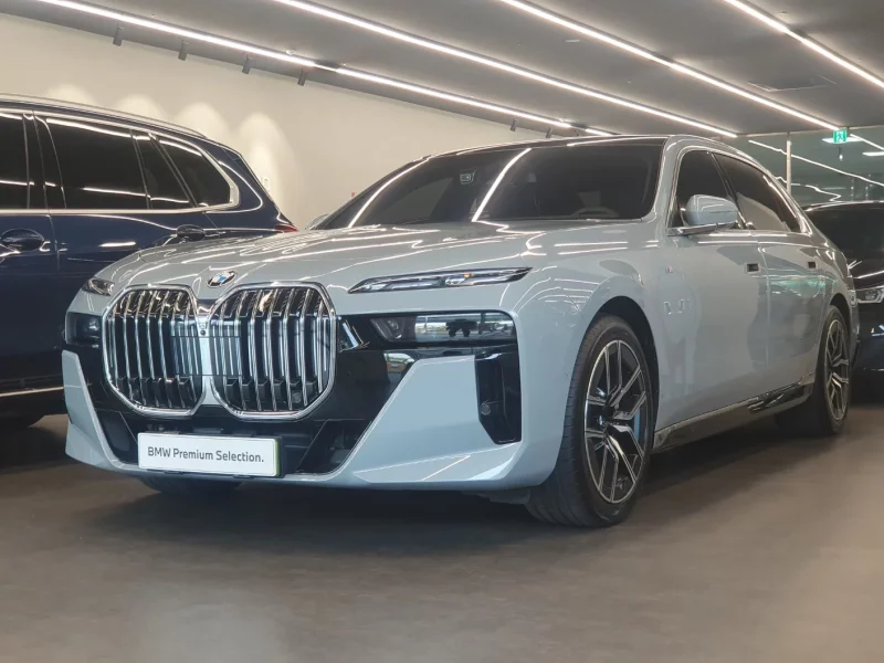 BMW 7-Series