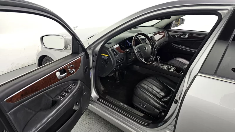 Hyundai Equus