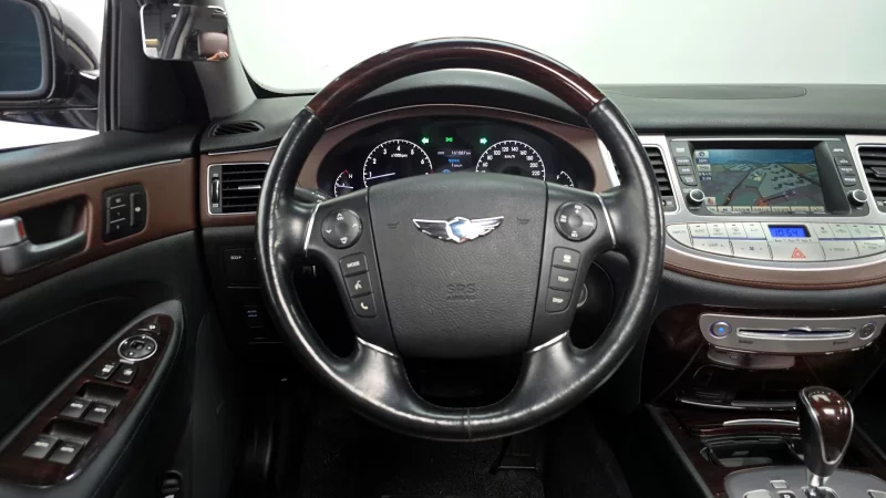Hyundai Genesis