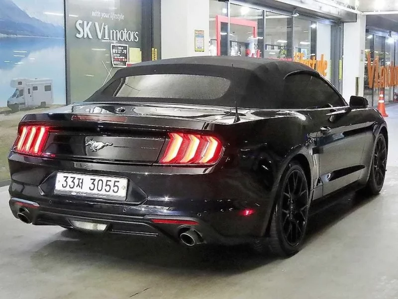 Ford MUSTANG