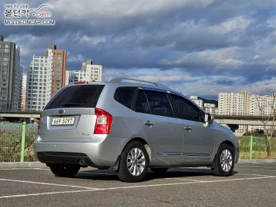 Kia Carens