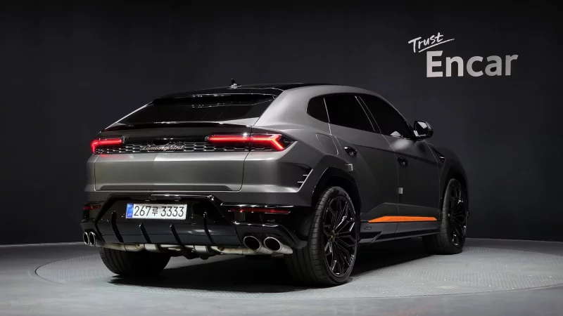 Lamborghini URUS