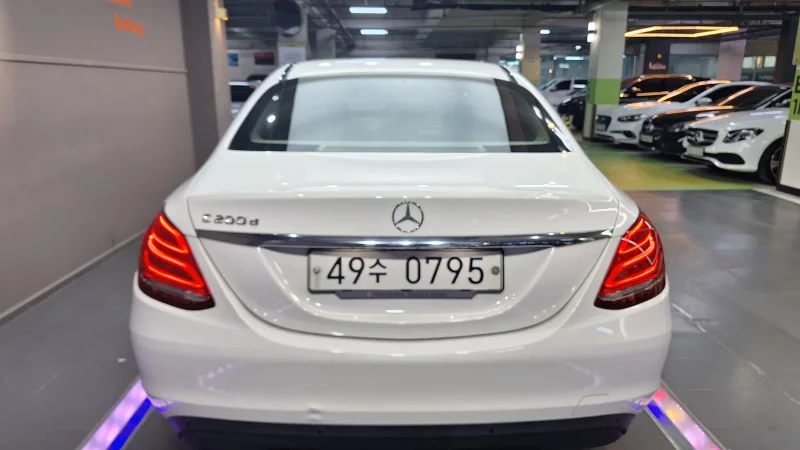 Mercedes-Benz C-Class