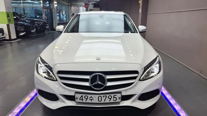 Mercedes-Benz C-Class