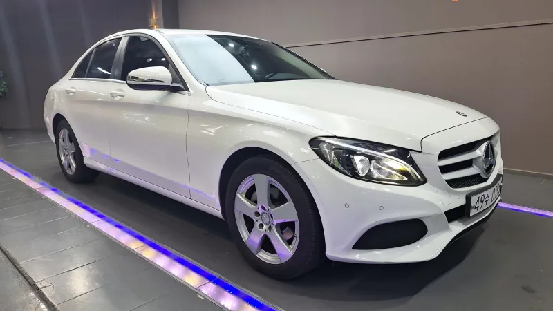 Mercedes-Benz C-Class