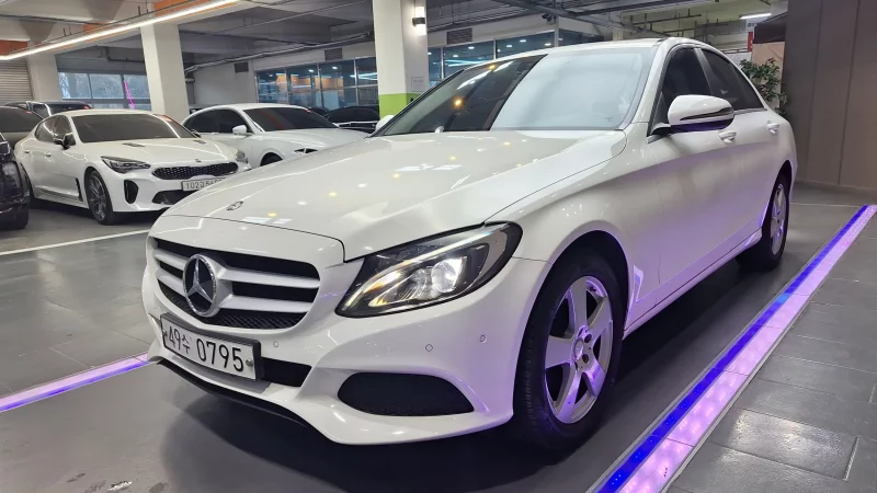 Mercedes-Benz C-Class