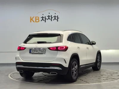 Mercedes-Benz GLA-Class