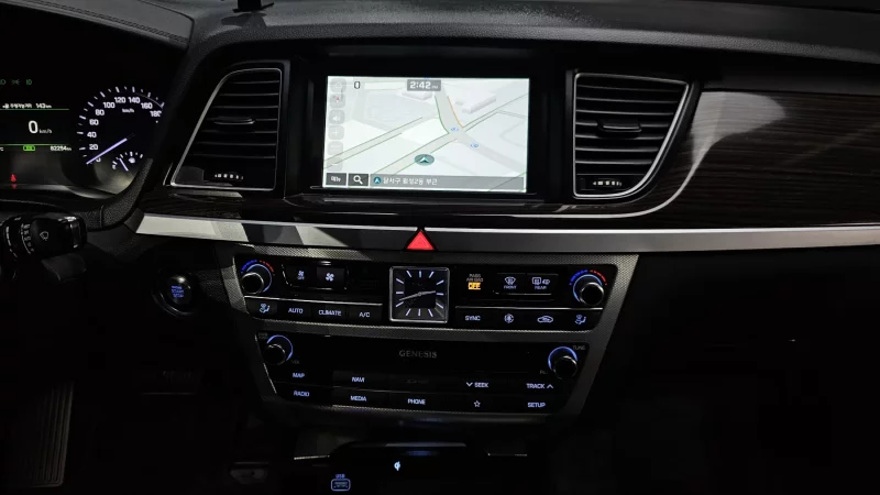 Genesis G80