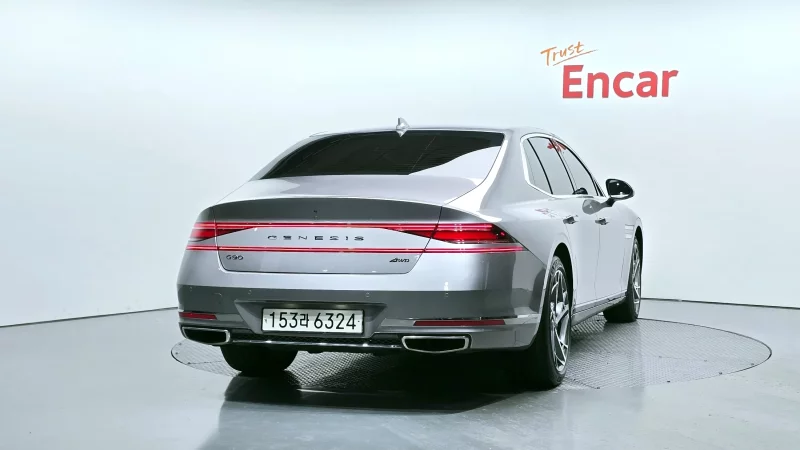 Genesis G90